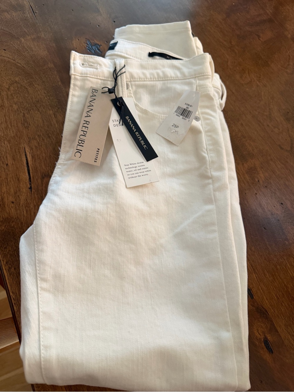 Banana Republic White Denim Petite Jeans with Tags